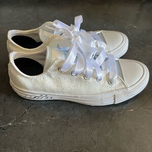 Custom White Lace Bridal Converse Sneakers Size 6 🤍👟